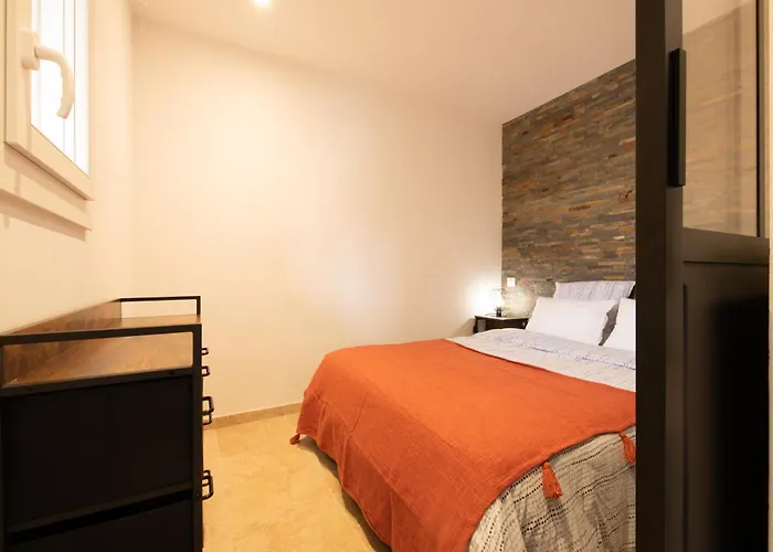 Real Regina Garage Prive Centre Et *