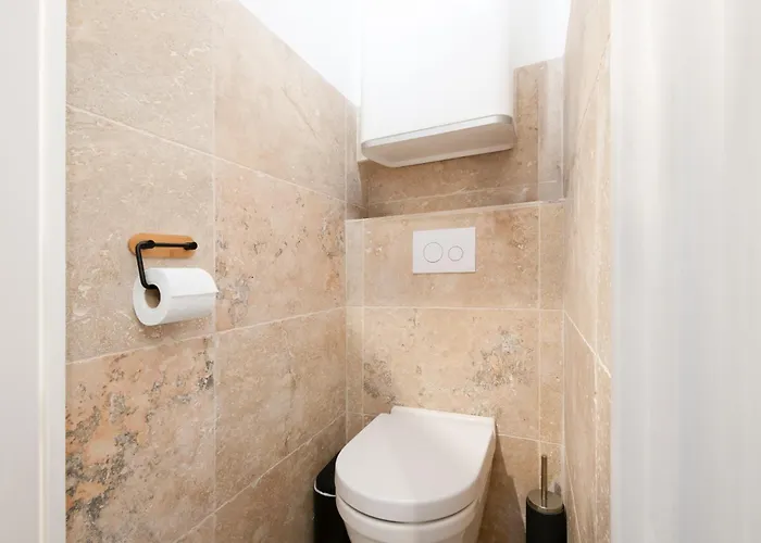 Real Regina Garage Prive Centre Et Apartman Sainte-Maxime